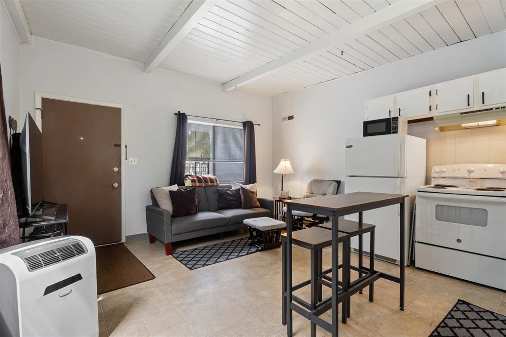 Missoula, Montana, 59801, United States, 3 Bedrooms Bedrooms, ,2 BathroomsBathrooms,Residential,For Sale,1974310