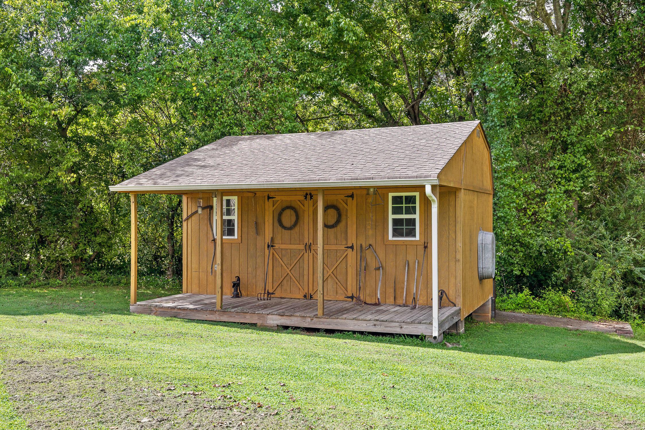 Ringgold, Georgia, 30736, United States, 6 Bedrooms Bedrooms, ,4 BathroomsBathrooms,Residential,For Sale,1927456