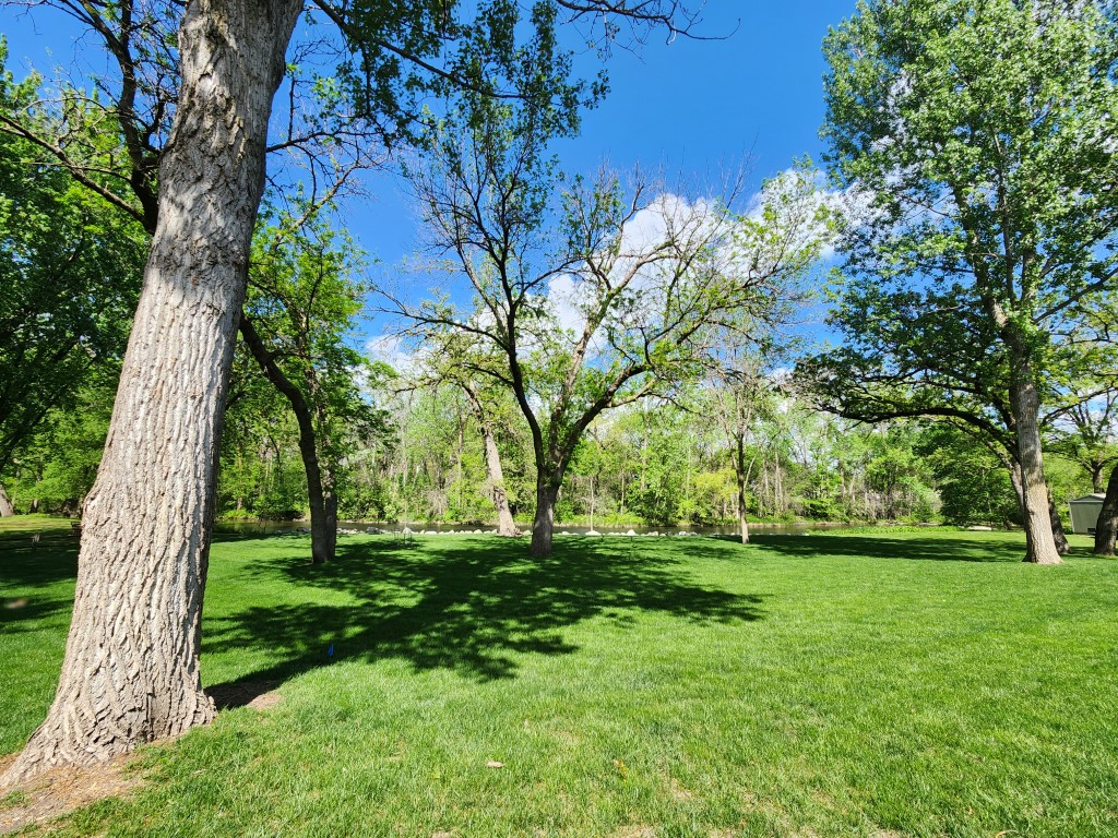 Mason City, Iowa, 50401, United States, 5 Bedrooms Bedrooms, ,3 BathroomsBathrooms,Residential,For Sale,1974101