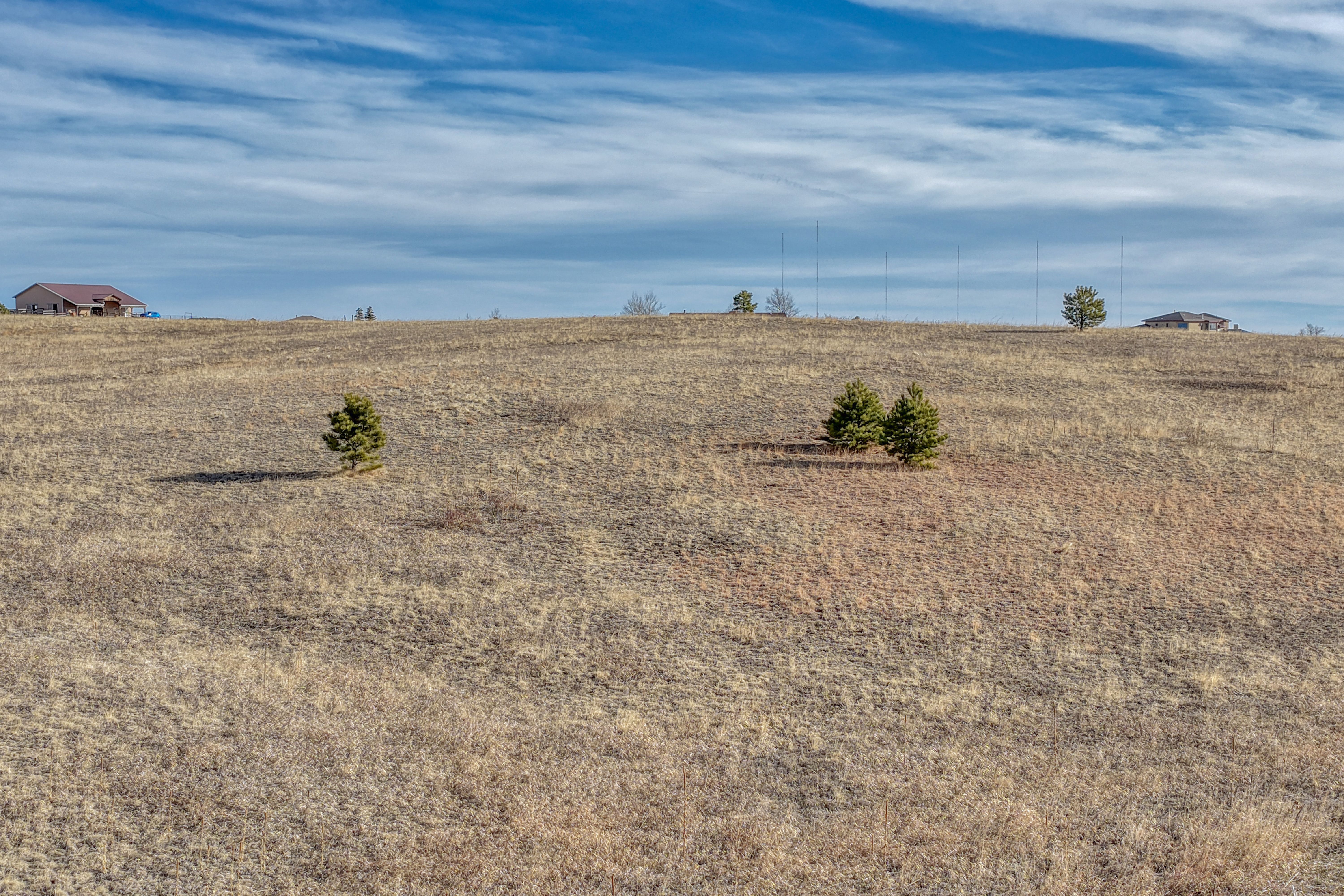  5 acres with mountain views in sought after Black Forest - 物件實景