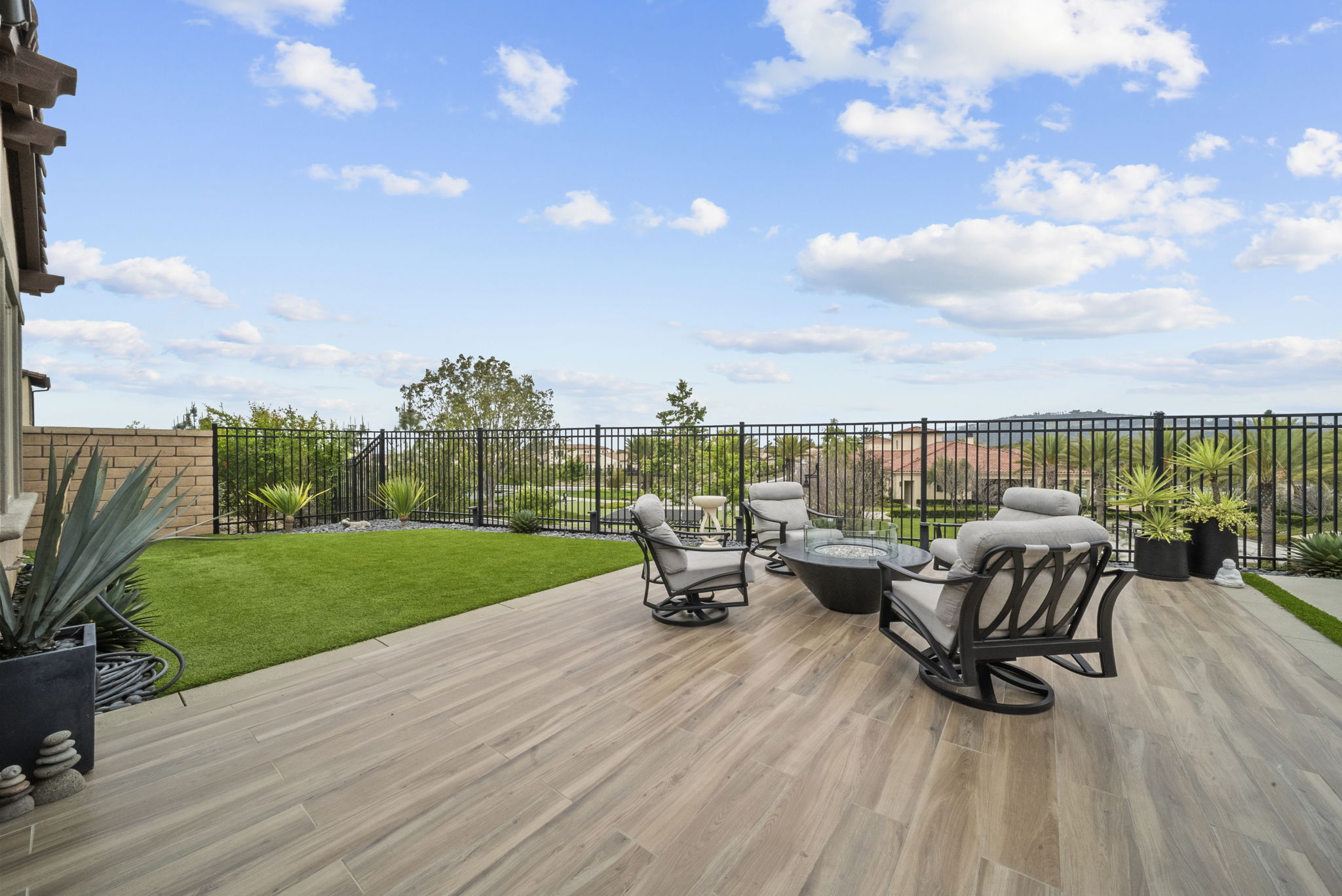  2501 Presley Ct - 物件實景