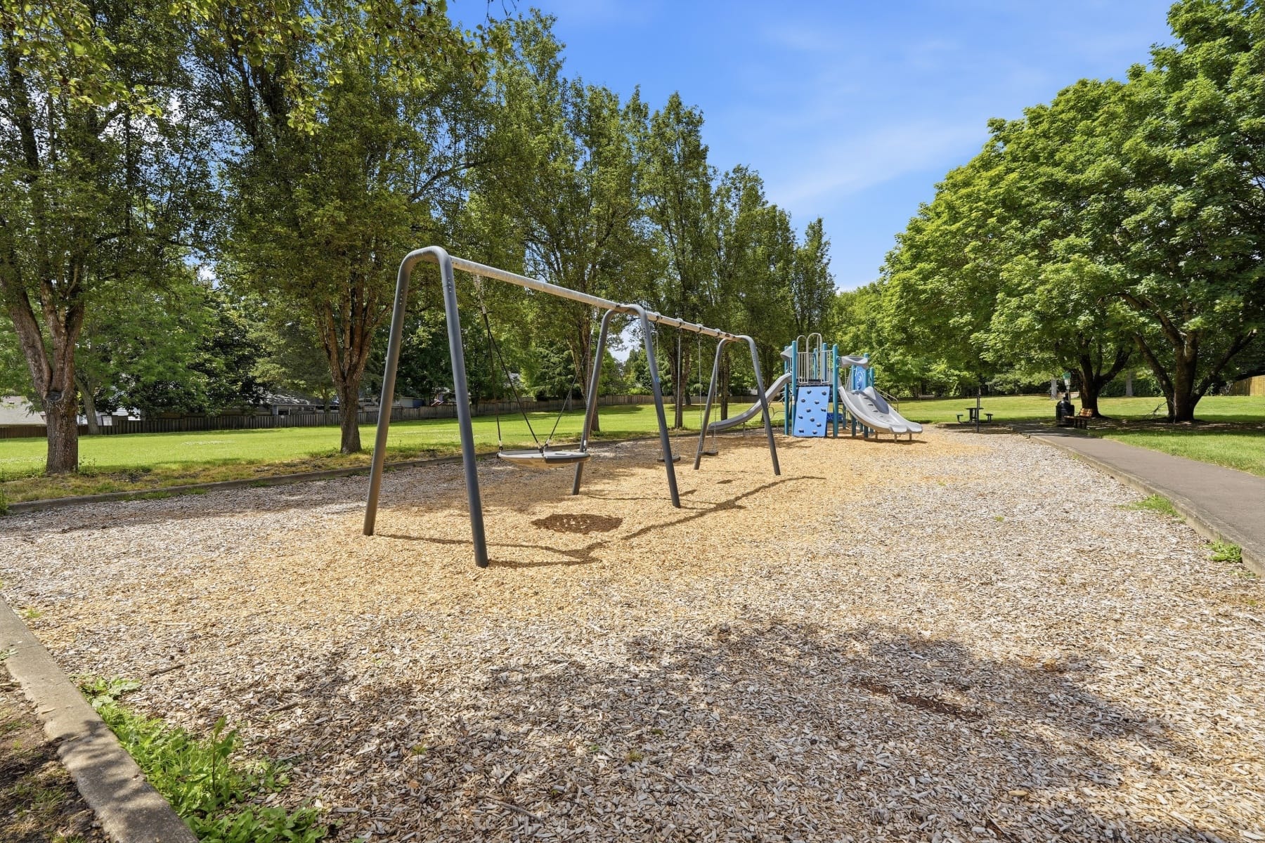  11235 SW CHAMPOEG DR Wilsonville, OR 97070 - 物件實景