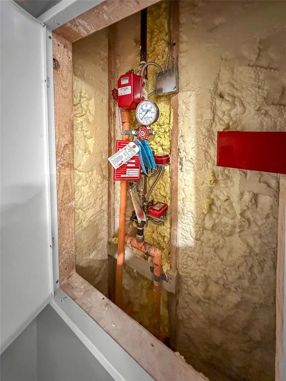 Garland, Texas, 75041, United States, 8 Bedrooms Bedrooms, ,4 BathroomsBathrooms,Residential,For Sale,2003441