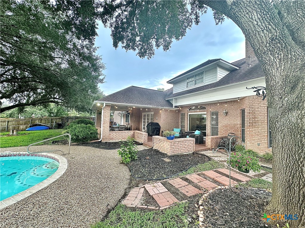 Victoria, Texas, 77904, United States, 4 Bedrooms Bedrooms, ,4 BathroomsBathrooms,Residential,For Sale,1942262