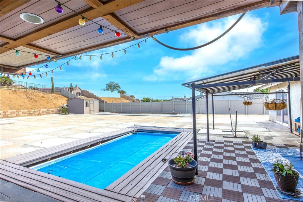 Apple Valley, California, 92307, United States, 5 Bedrooms Bedrooms, ,3 BathroomsBathrooms,Residential,For Sale,2049361