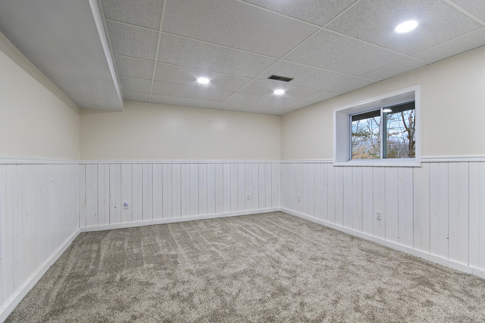 HARTSBURG, Missouri, 65039, United States, 5 Bedrooms Bedrooms, ,3 BathroomsBathrooms,Residential,For Sale,2049176