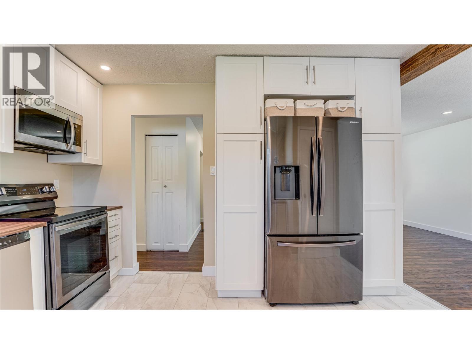 CHASE, British Columbia, V0E 1M0, CA, 5 Bedrooms Bedrooms, ,1 BathroomBathrooms,Residential,For Sale,1918383
