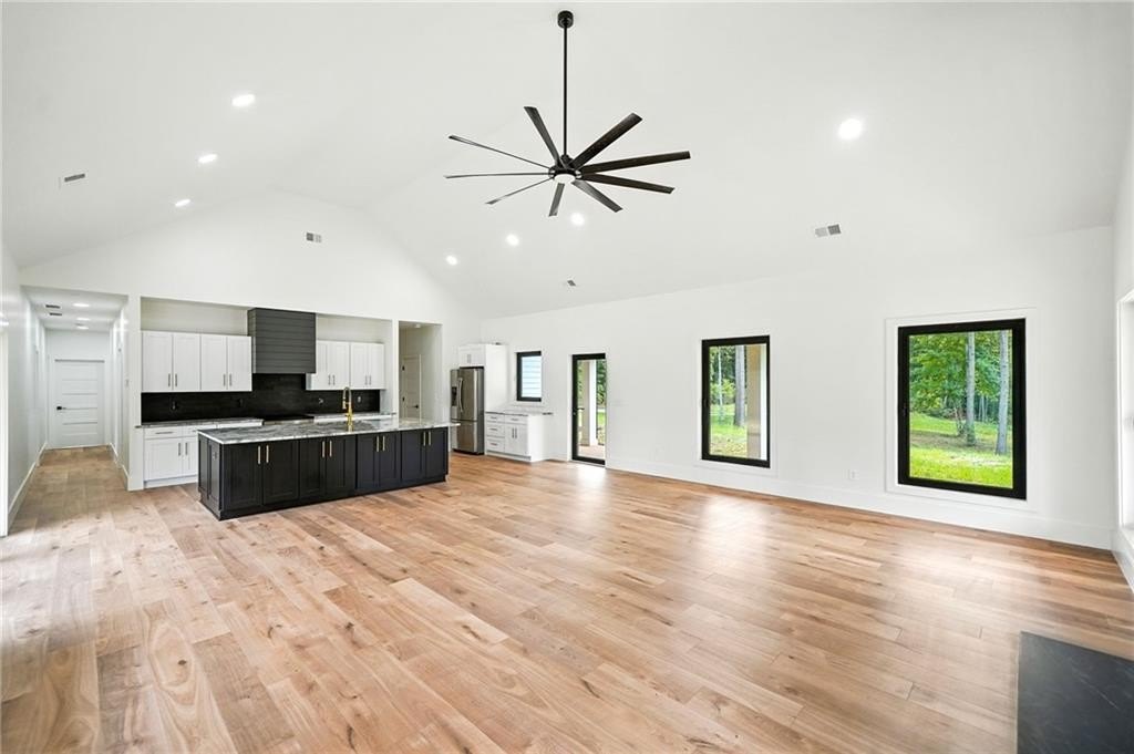 Talking Rock, Georgia, 30175, United States, 3 Bedrooms Bedrooms, ,3 BathroomsBathrooms,Residential,For Sale,1973806