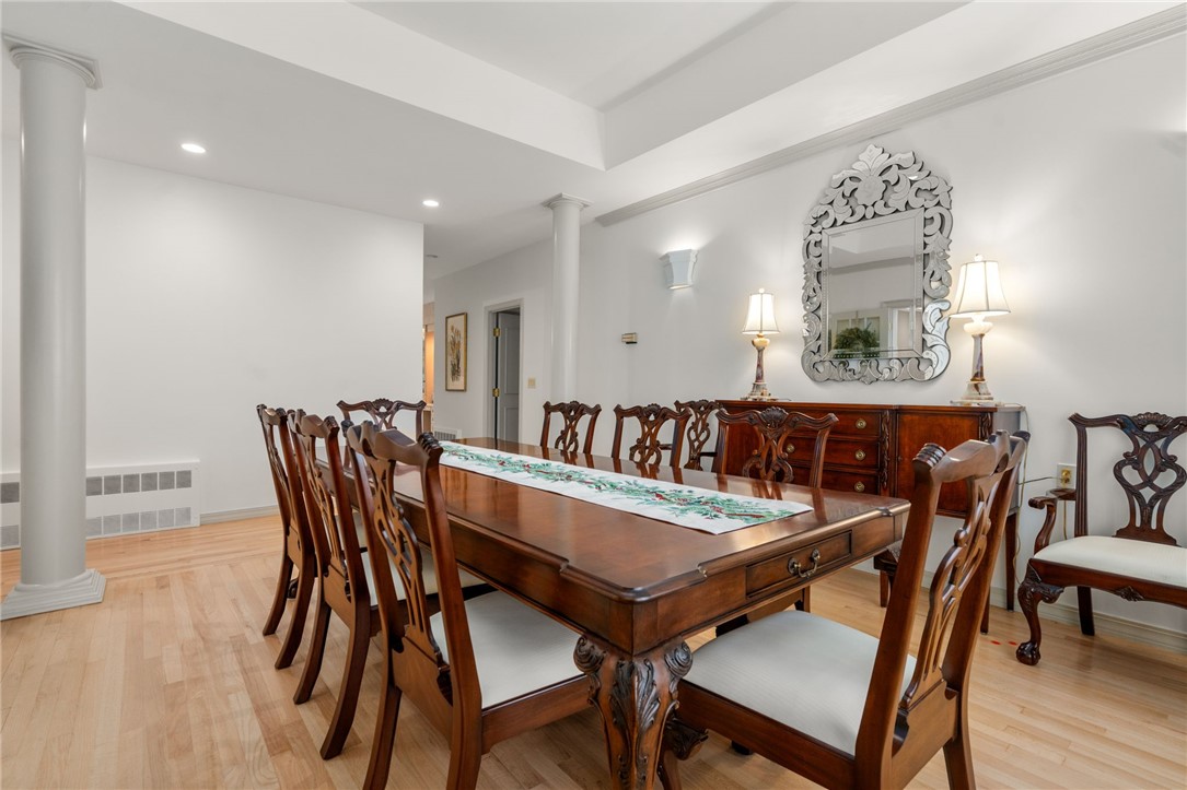 Cranston, Rhode Island, 02920, United States, 3 Bedrooms Bedrooms, ,4 BathroomsBathrooms,Residential,For Sale,1993261