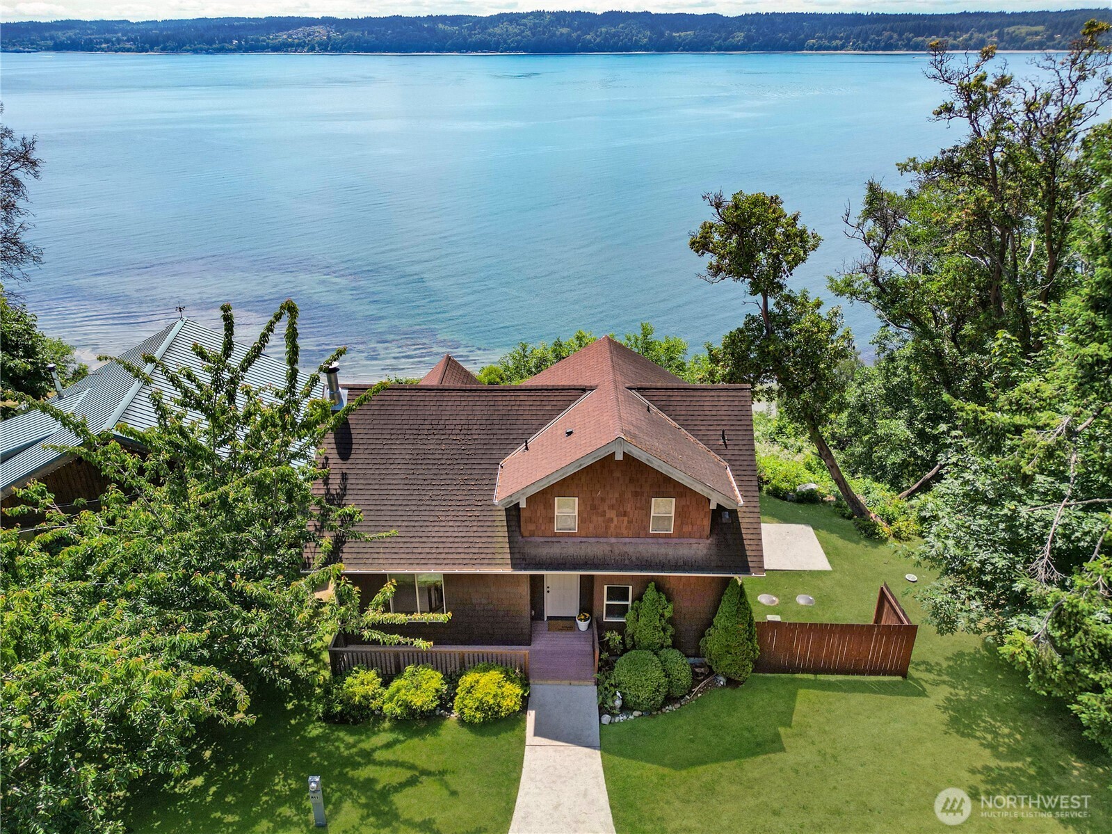 Everett, Washington, 98206, United States, 2 Bedrooms Bedrooms, ,1 BathroomBathrooms,Residential,For Sale,1982450