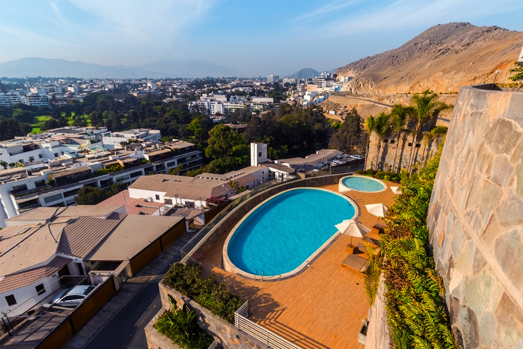  Exclusive penthouse with panoramic views in a prime location in CERROS DE CAMACH - 物件實景