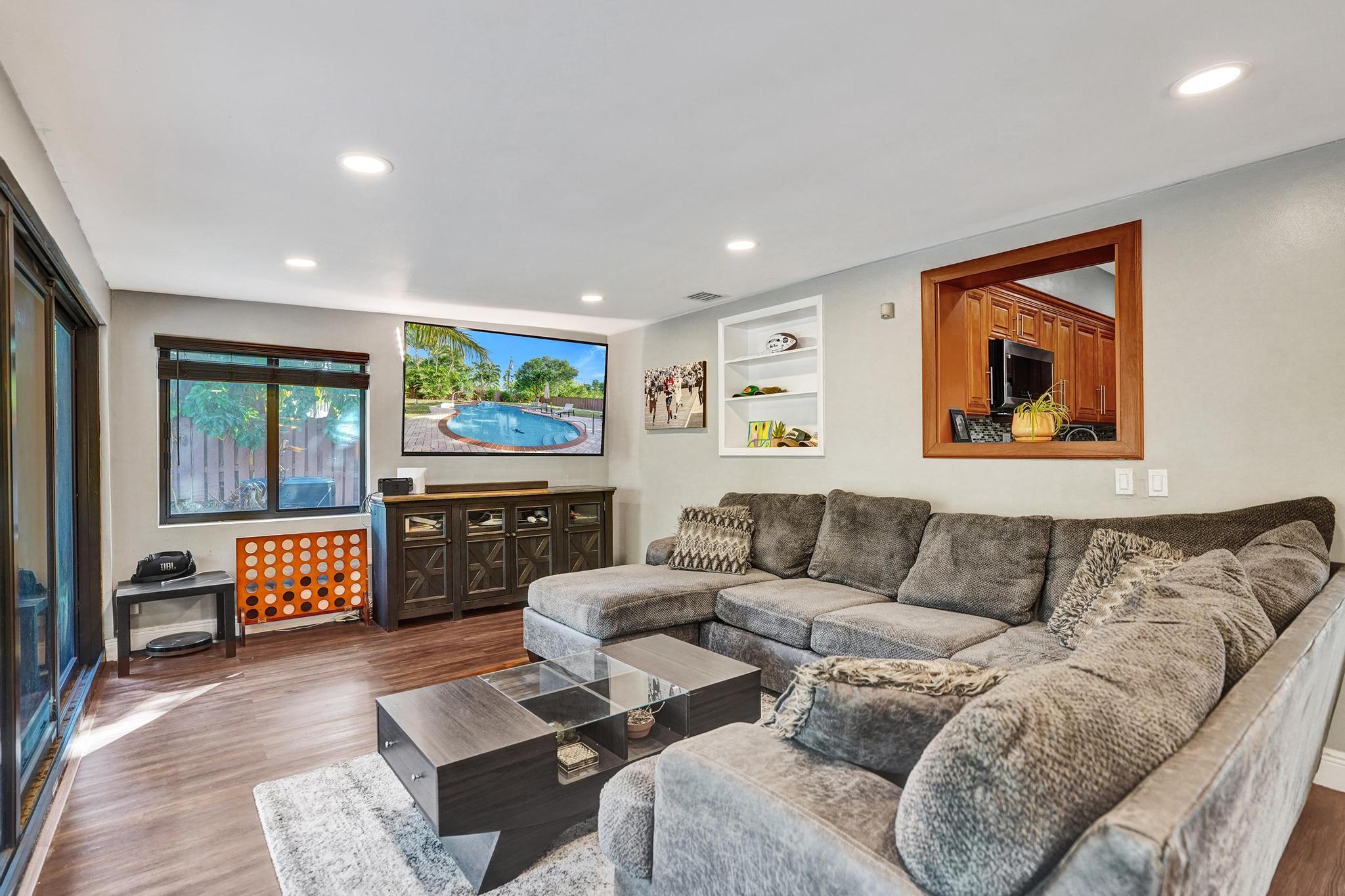 Fort Lauderdale, Florida, 33305, United States, 3 Bedrooms Bedrooms, ,2 BathroomsBathrooms,Residential,For Sale,2027542