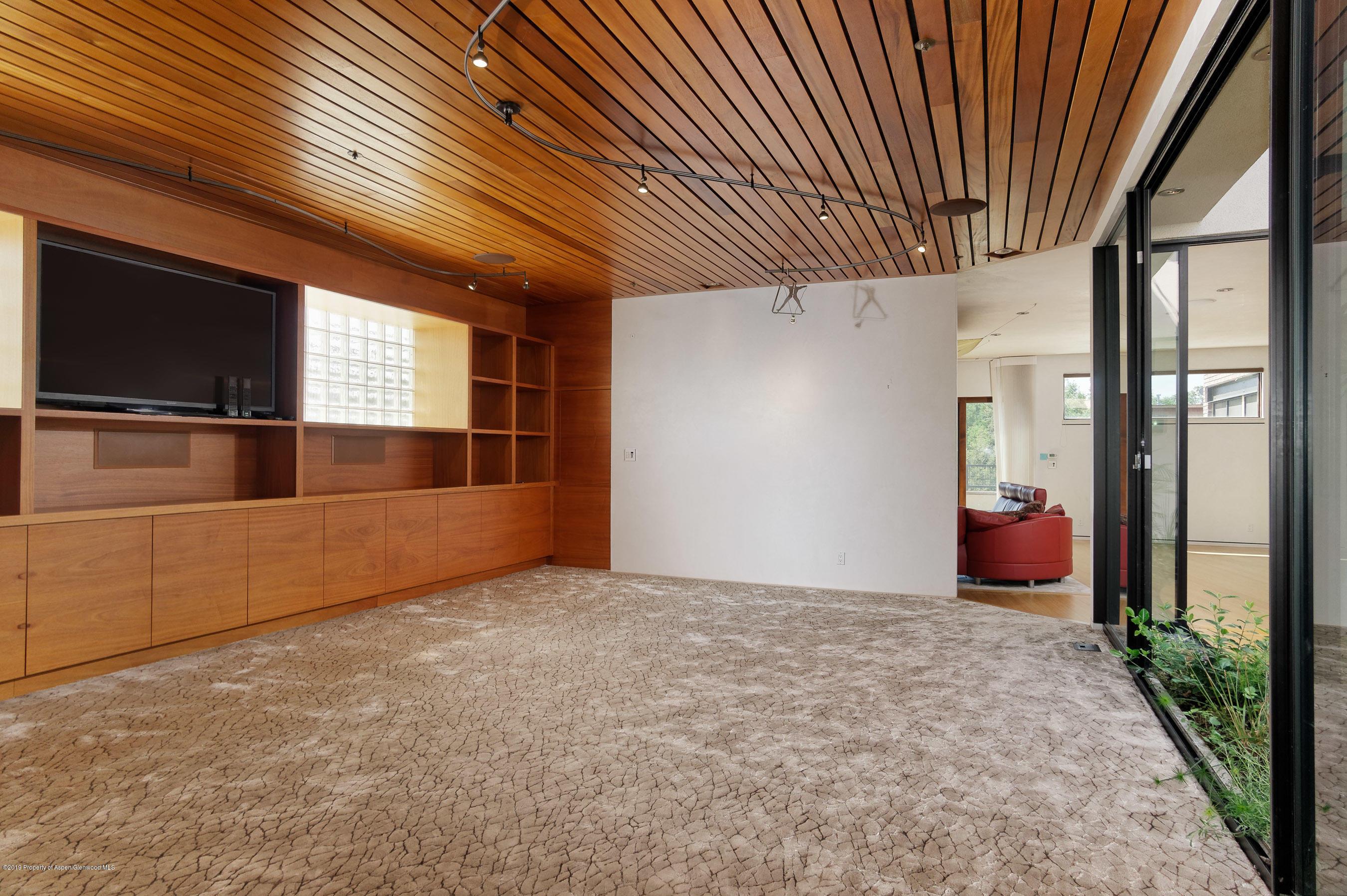 Carbondale, Colorado, 81623, United States, 3 Bedrooms Bedrooms, ,3 BathroomsBathrooms,Residential,For Sale,1837375