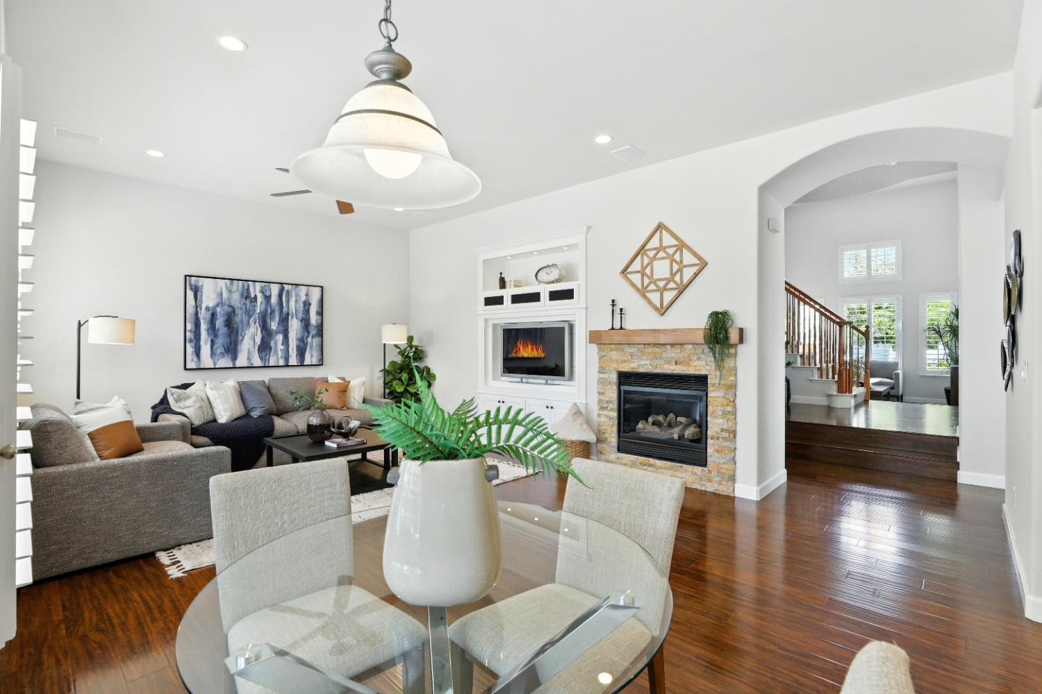 West Sacramento, California, 95691, United States, 4 Bedrooms Bedrooms, ,3 BathroomsBathrooms,Residential,For Sale,1940145