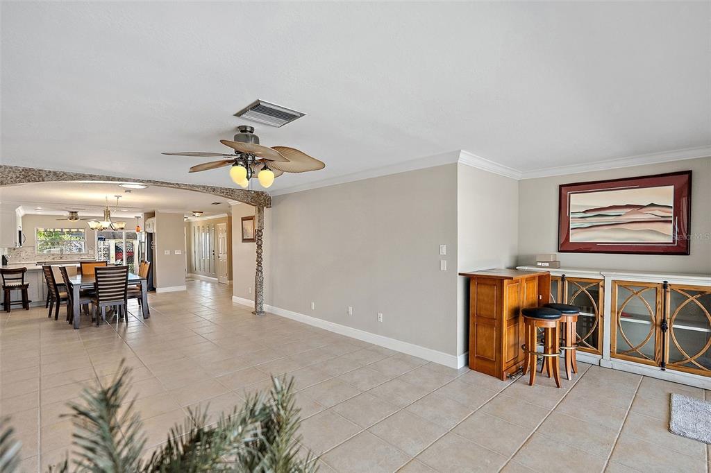St Petersburg, Florida, 33708, United States, 2 Bedrooms Bedrooms, ,2 BathroomsBathrooms,Residential,For Sale,1963095