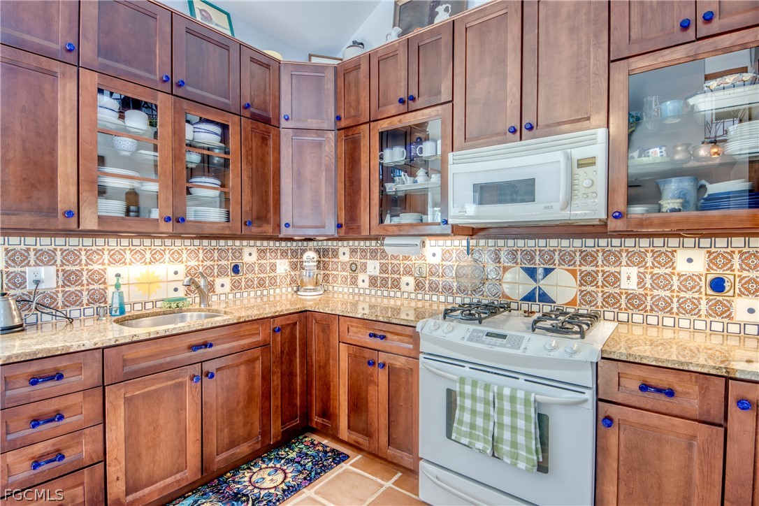 Matlacha, Florida, 33993, United States, 4 Bedrooms Bedrooms, ,3 BathroomsBathrooms,Residential,For Sale,2021819