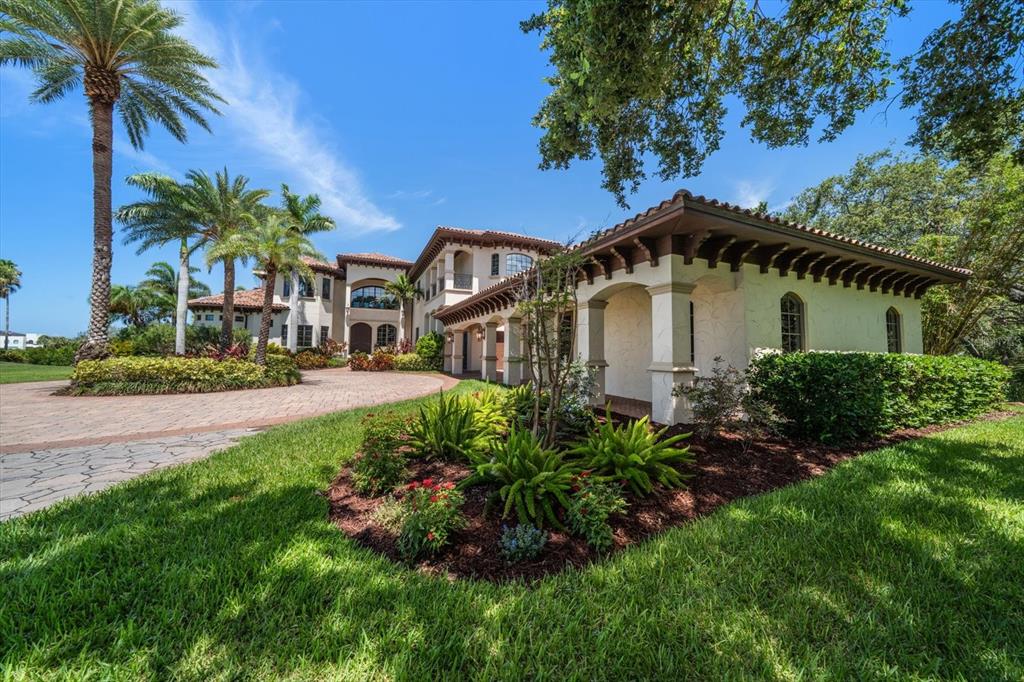 Largo, Florida, 33774, United States, 5 Bedrooms Bedrooms, ,7 BathroomsBathrooms,Residential,For Sale,1876225