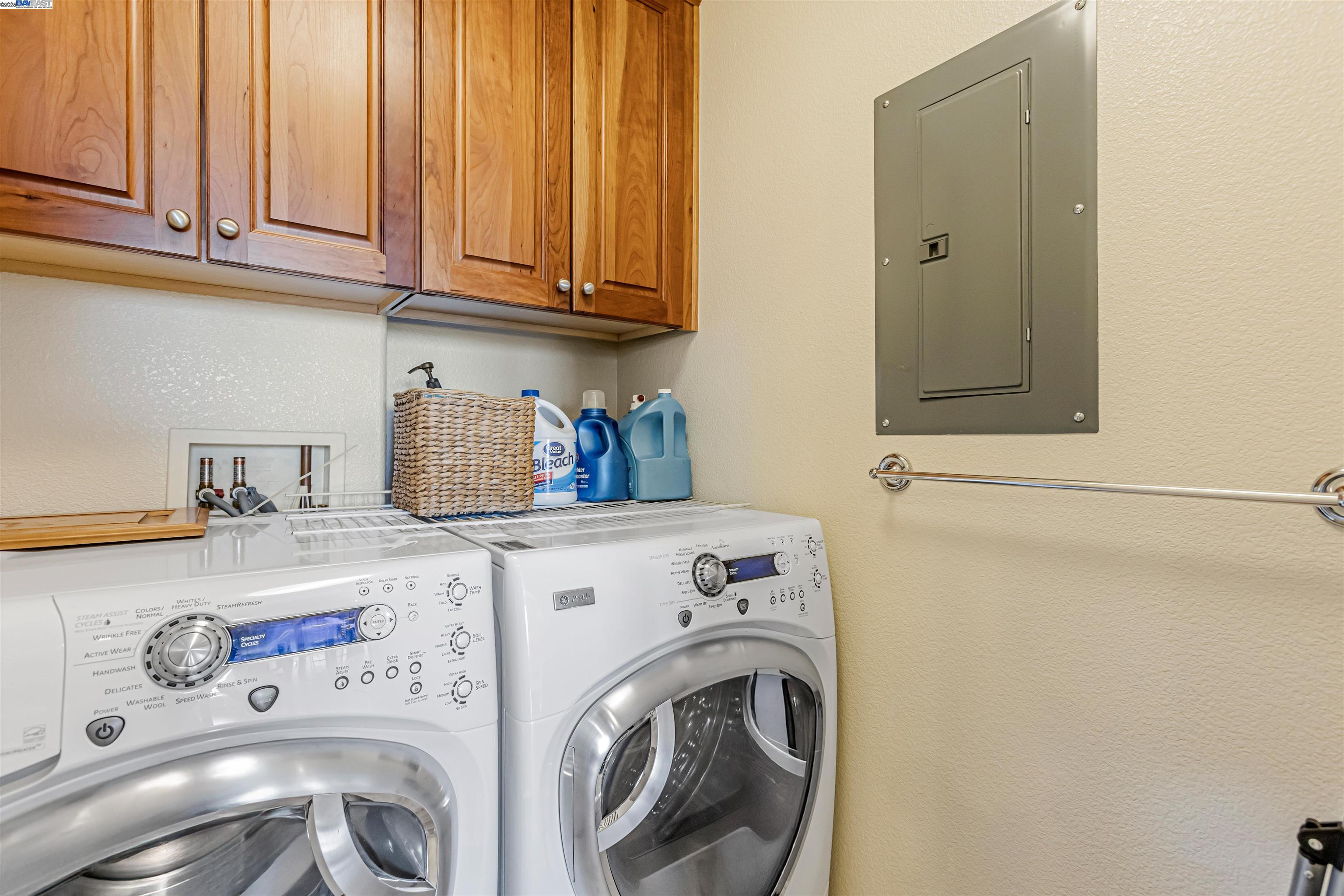 Dublin, California, 94568, United States, 2 Bedrooms Bedrooms, ,2 BathroomsBathrooms,Residential,For Sale,1997386