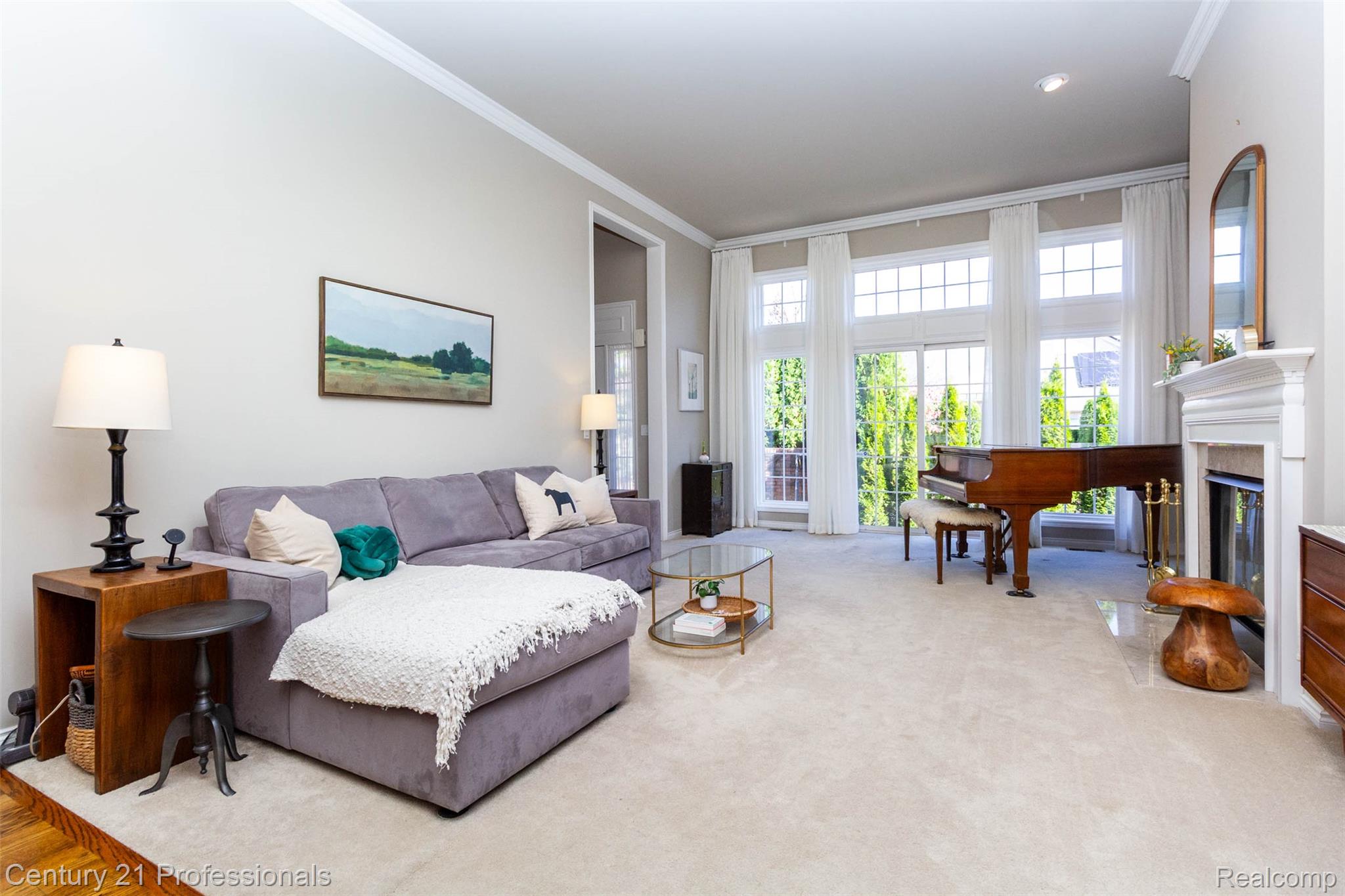 Troy, Michigan, 48098, United States, 2 Bedrooms Bedrooms, ,3 BathroomsBathrooms,Residential,For Sale,1979422