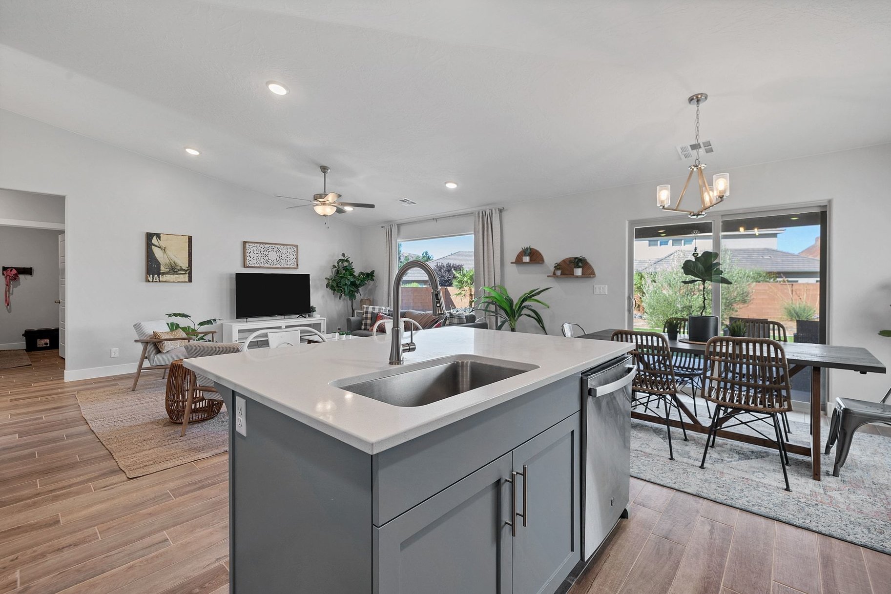  Stylish Single-Level Living with Designer Finishes - 物件實景