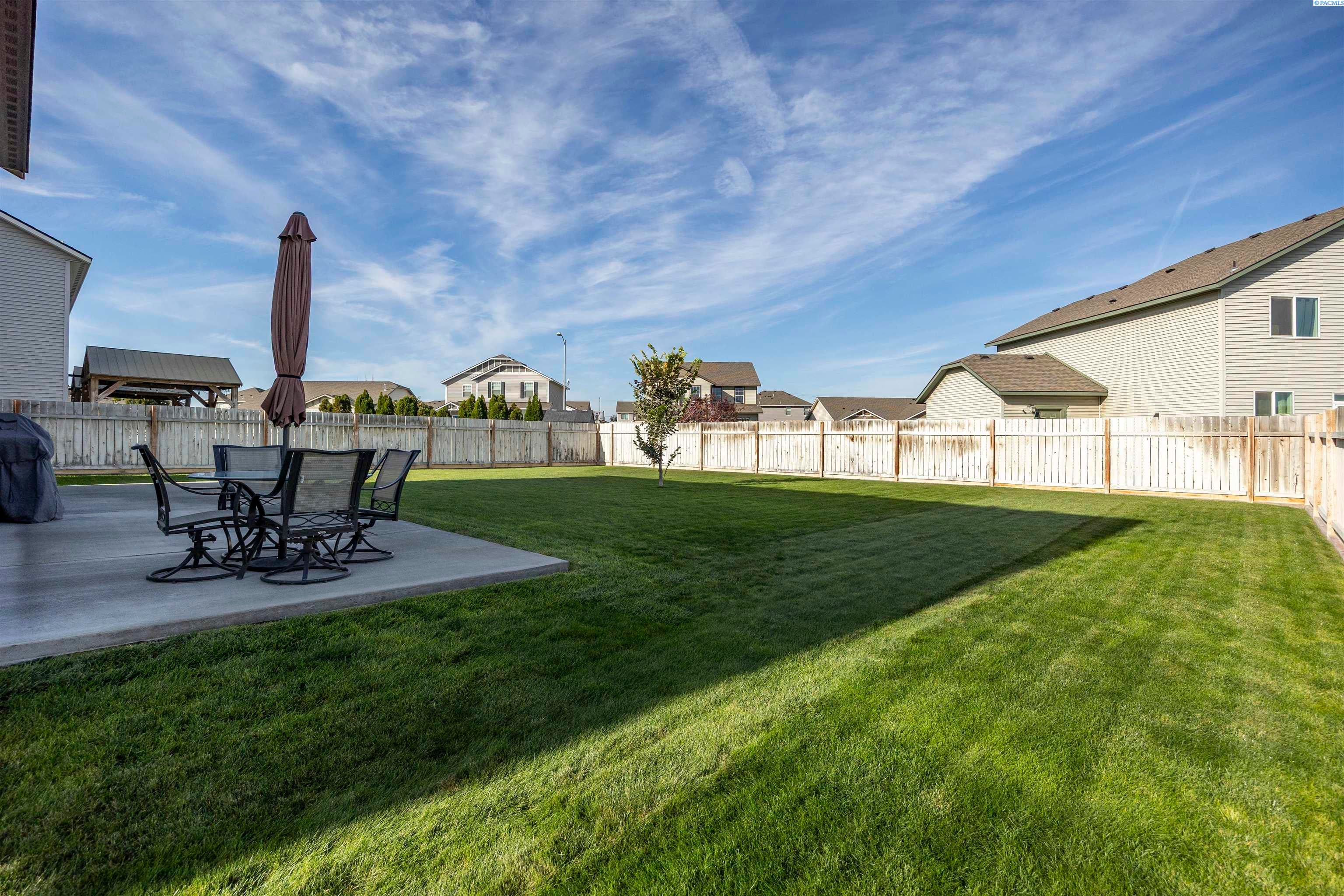 Pasco, Washington, 99301, United States, 4 Bedrooms Bedrooms, ,3 BathroomsBathrooms,Residential,For Sale,1974657