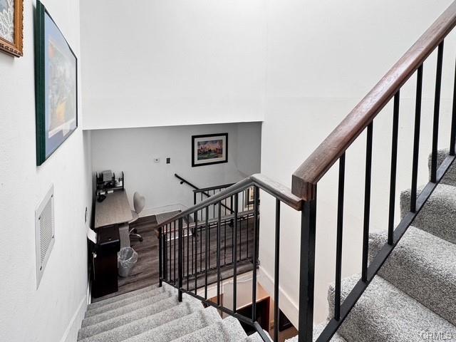 Glendale, California, 91202, United States, 2 Bedrooms Bedrooms, ,Residential,For Sale,1993886