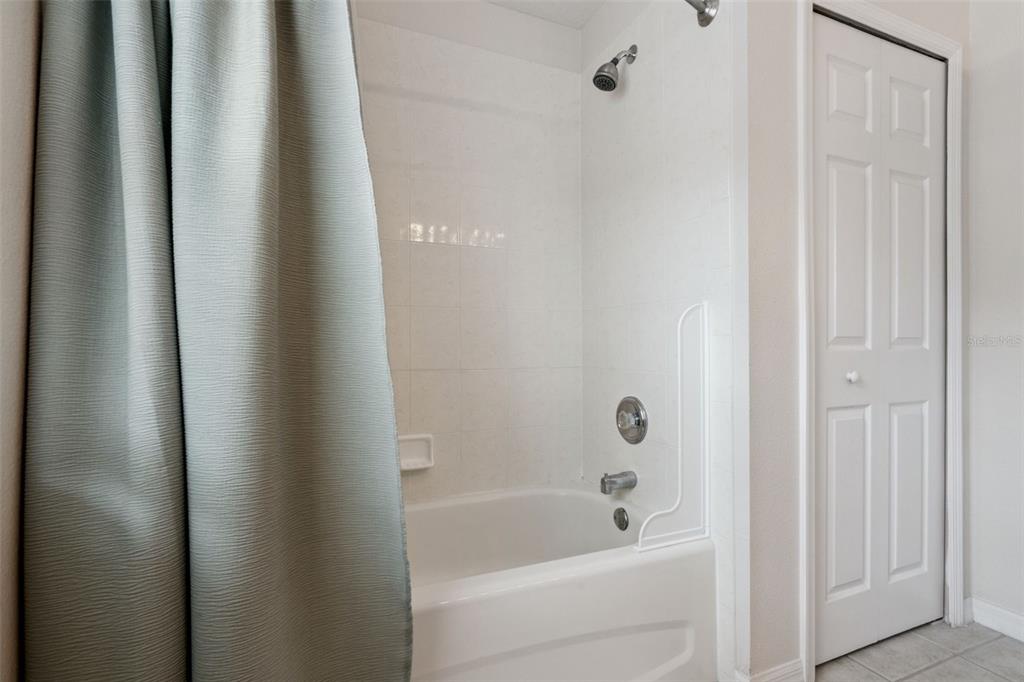 Davenport, Florida, 33897, United States, 5 Bedrooms Bedrooms, ,3 BathroomsBathrooms,Residential,For Sale,1966625