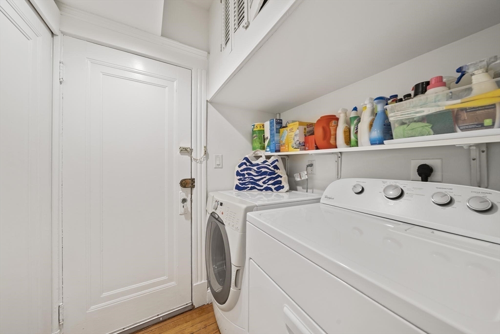 Brookline, Massachusetts, 02446, United States, 3 Bedrooms Bedrooms, ,2 BathroomsBathrooms,Residential,For Sale,1787274