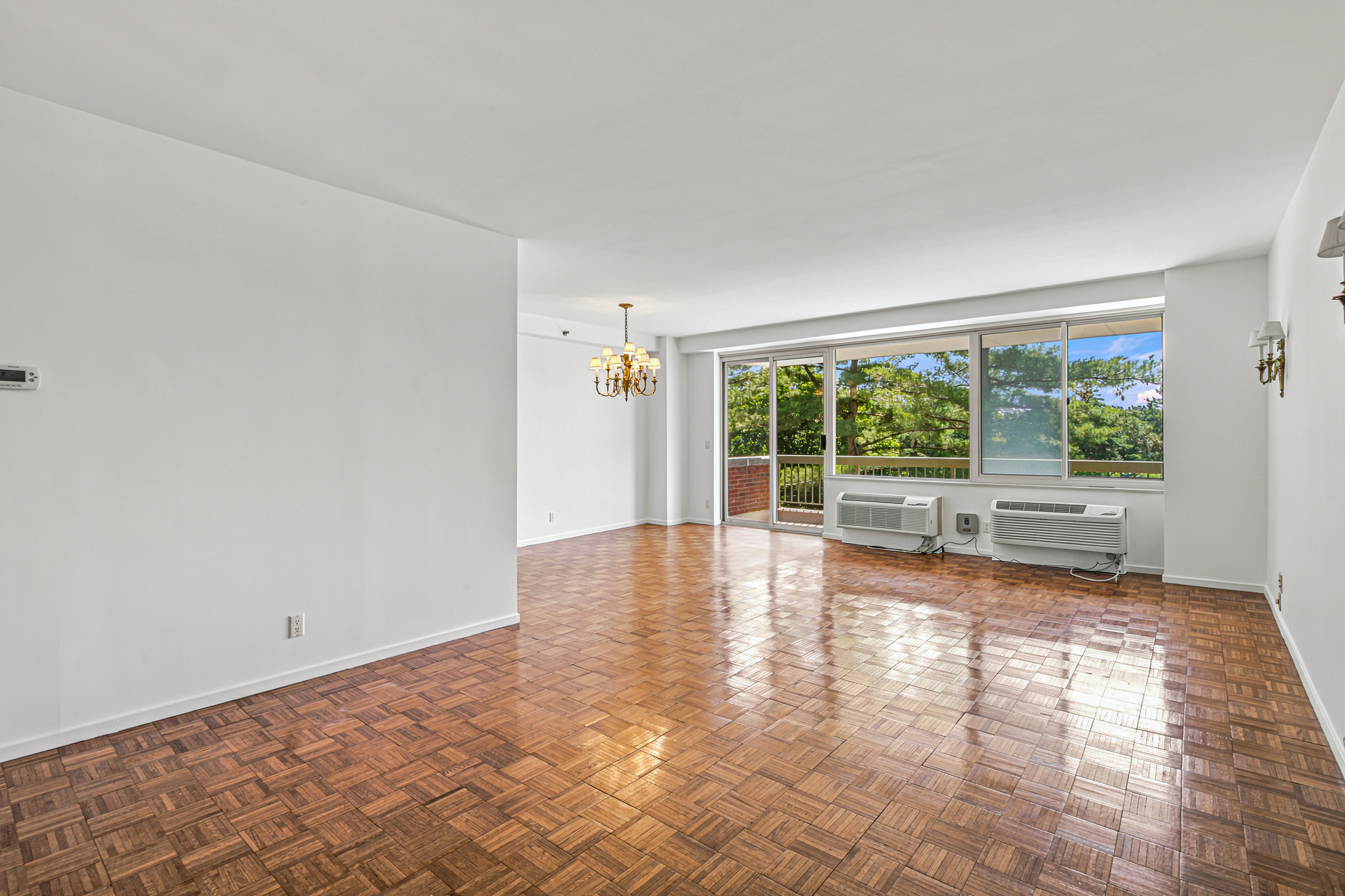  100 Hilton Avenue, Garden City, NY, 11530 - 物件實景
