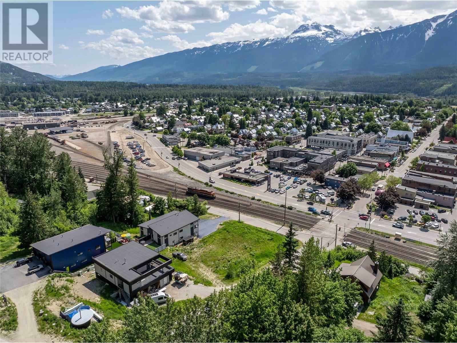 REVELSTOKE, British Columbia, V0E 2S0, CA, ,Residential,For Sale,1856679