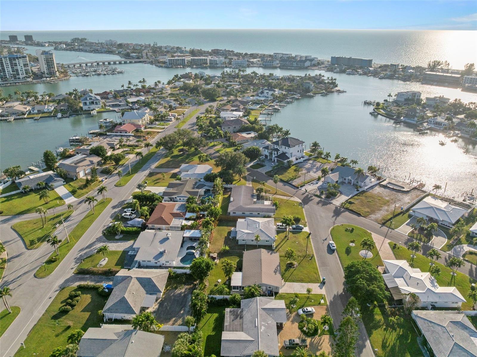 Treasure Island, Florida, 33706, United States, 3 Bedrooms Bedrooms, ,2 BathroomsBathrooms,Residential,For Sale,1996513