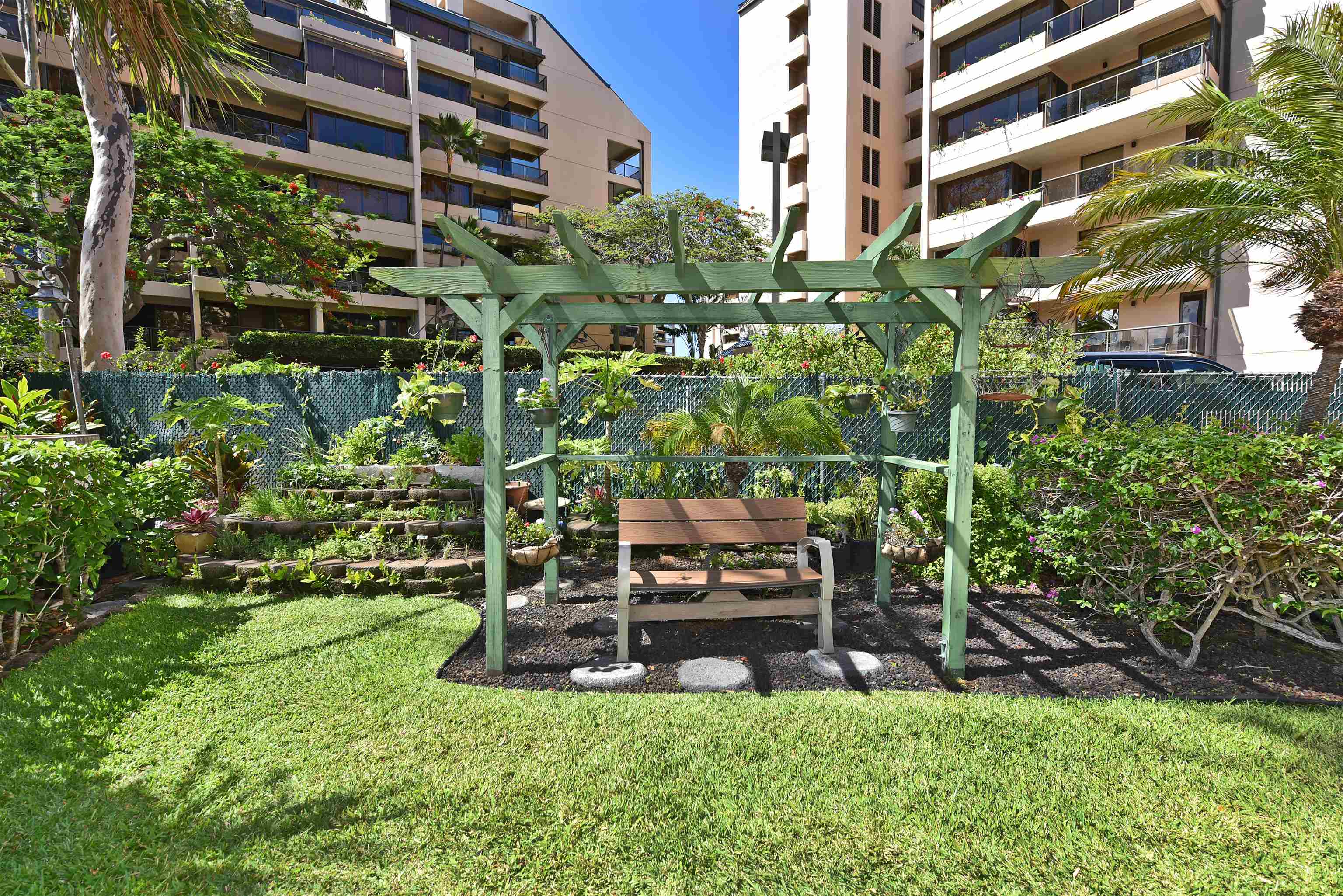 Lahaina, Hawaii, 96761, United States, 2 Bedrooms Bedrooms, ,2 BathroomsBathrooms,Residential,For Sale,1828104