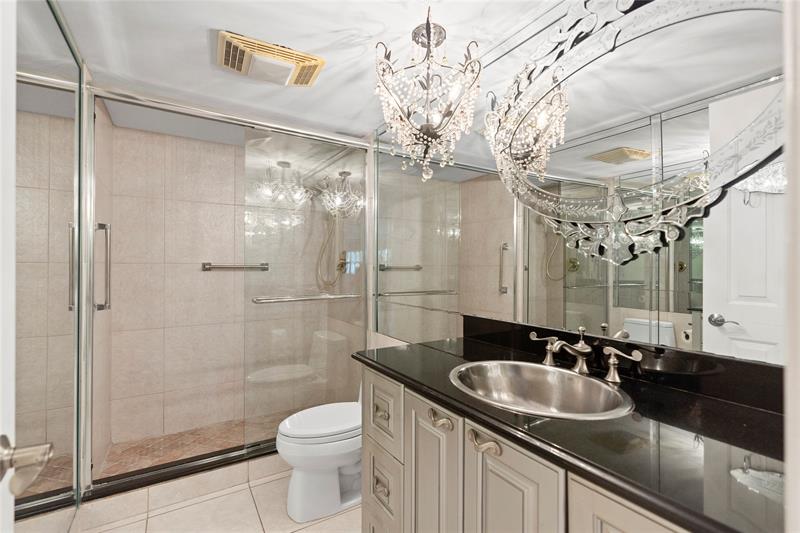 Lauderdale By The Sea, Florida, 33308, United States, 2 Bedrooms Bedrooms, ,2 BathroomsBathrooms,Residential,For Sale,1898422