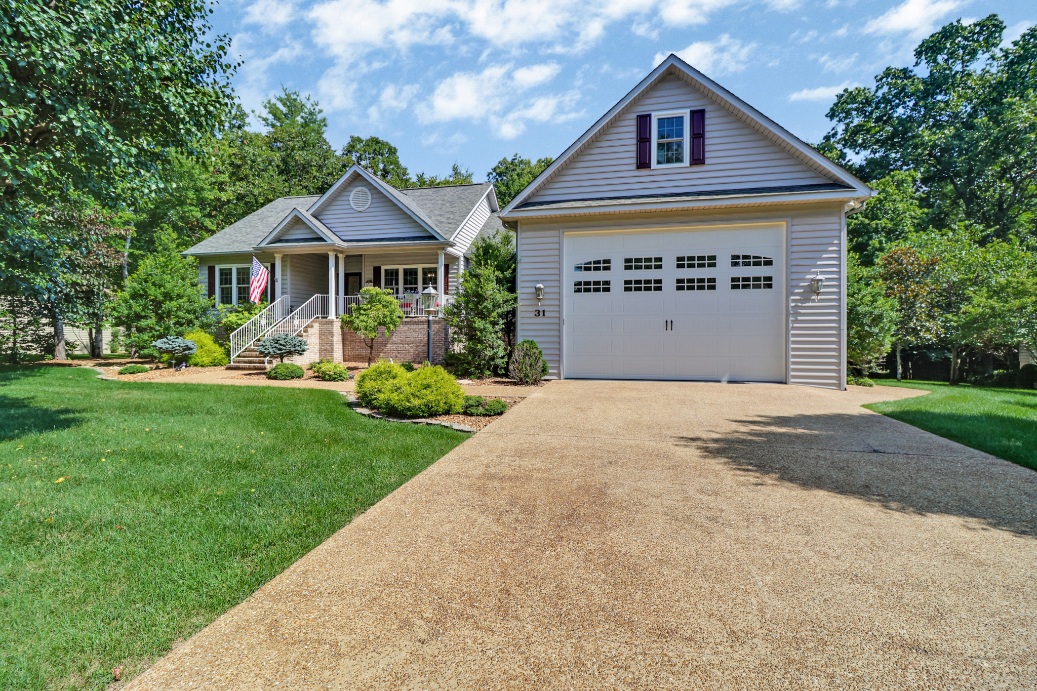 Crossville, Tennessee, 38558, United States, 4 Bedrooms Bedrooms, ,3 BathroomsBathrooms,Residential,For Sale,1976801