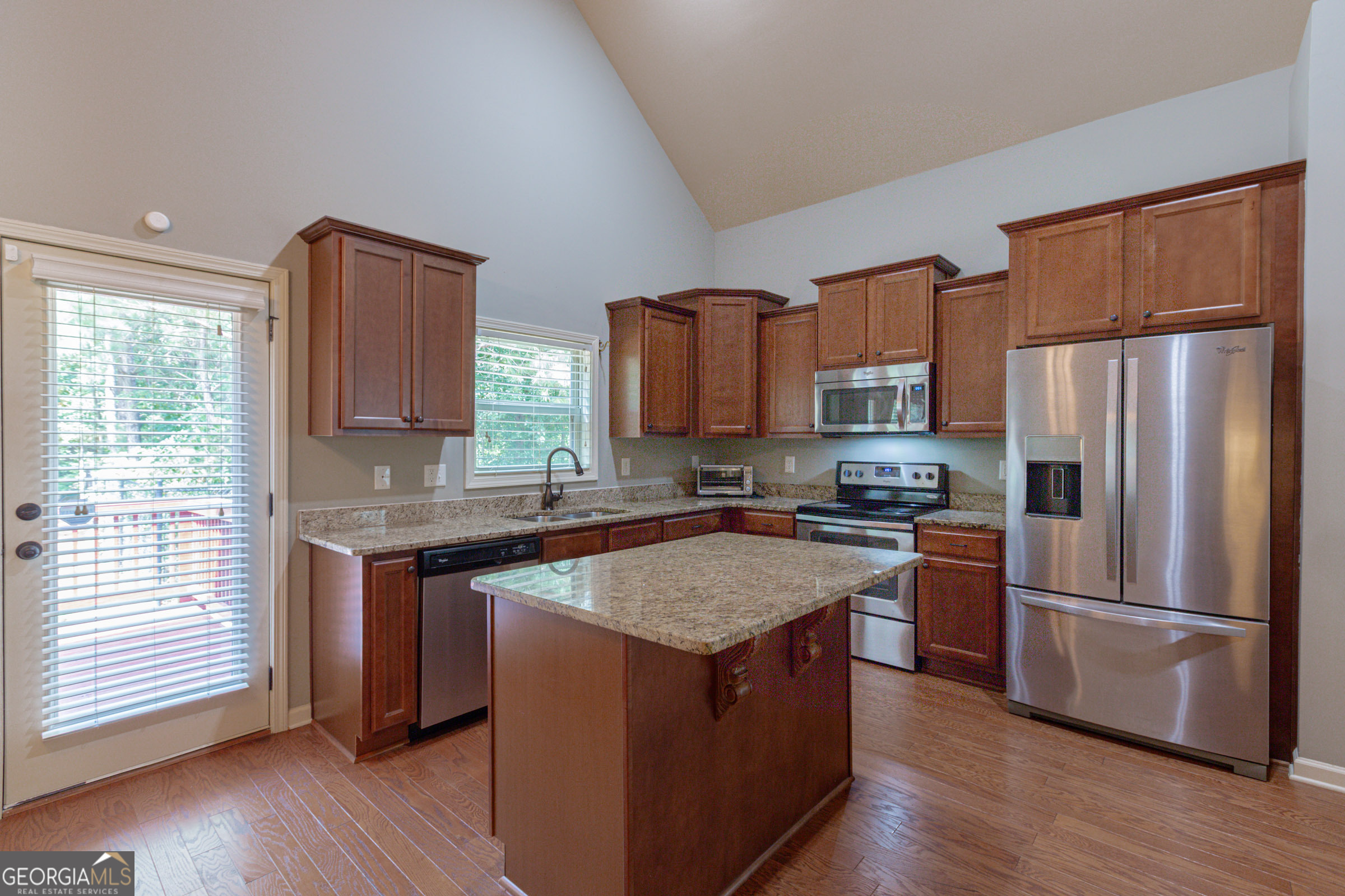 Senoia, Georgia, 30276, United States, 4 Bedrooms Bedrooms, ,3 BathroomsBathrooms,Residential,For Sale,1970203