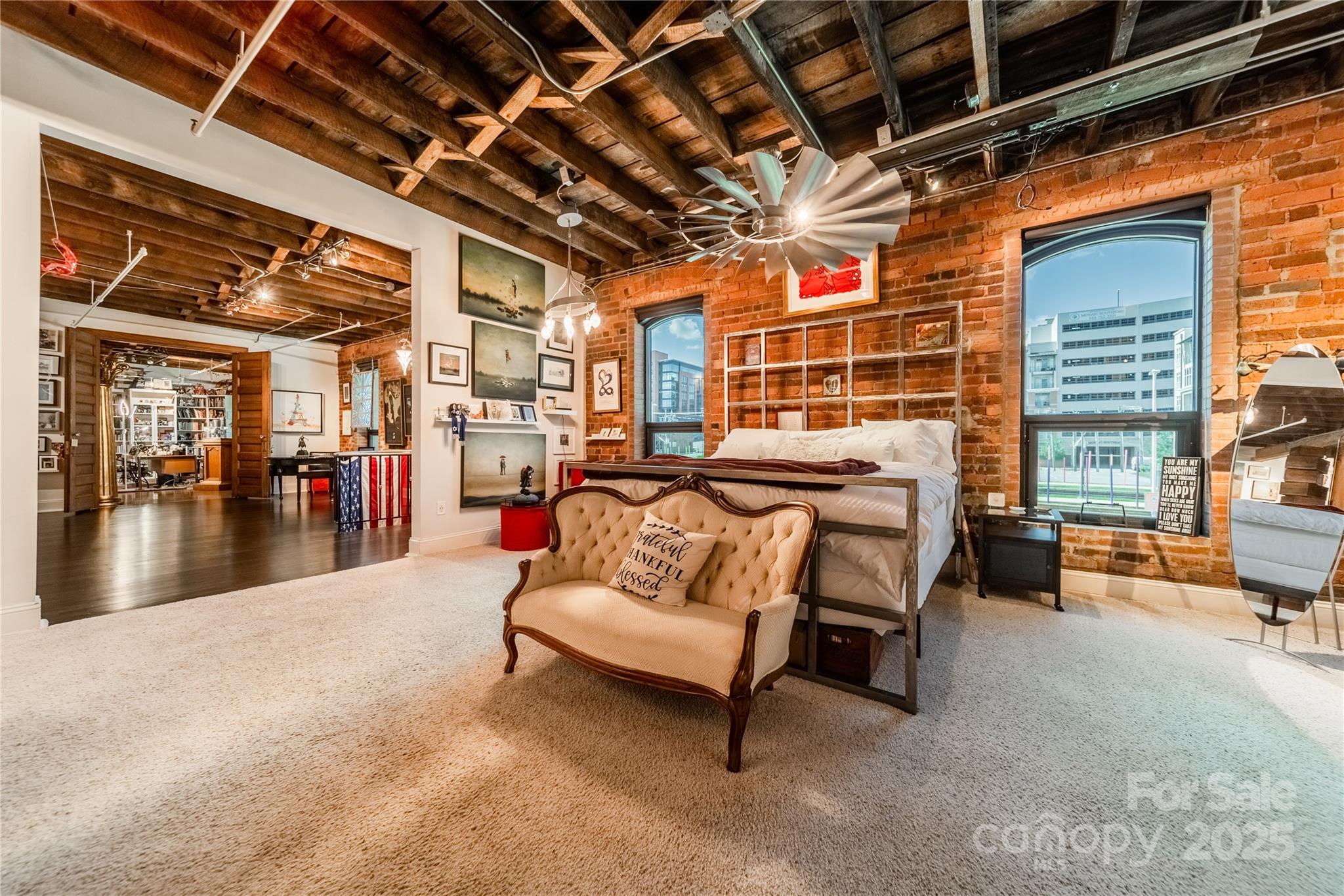 Charlotte, North Carolina, 28203, United States, 2 Bedrooms Bedrooms, ,1 BathroomBathrooms,Residential,For Sale,2000933