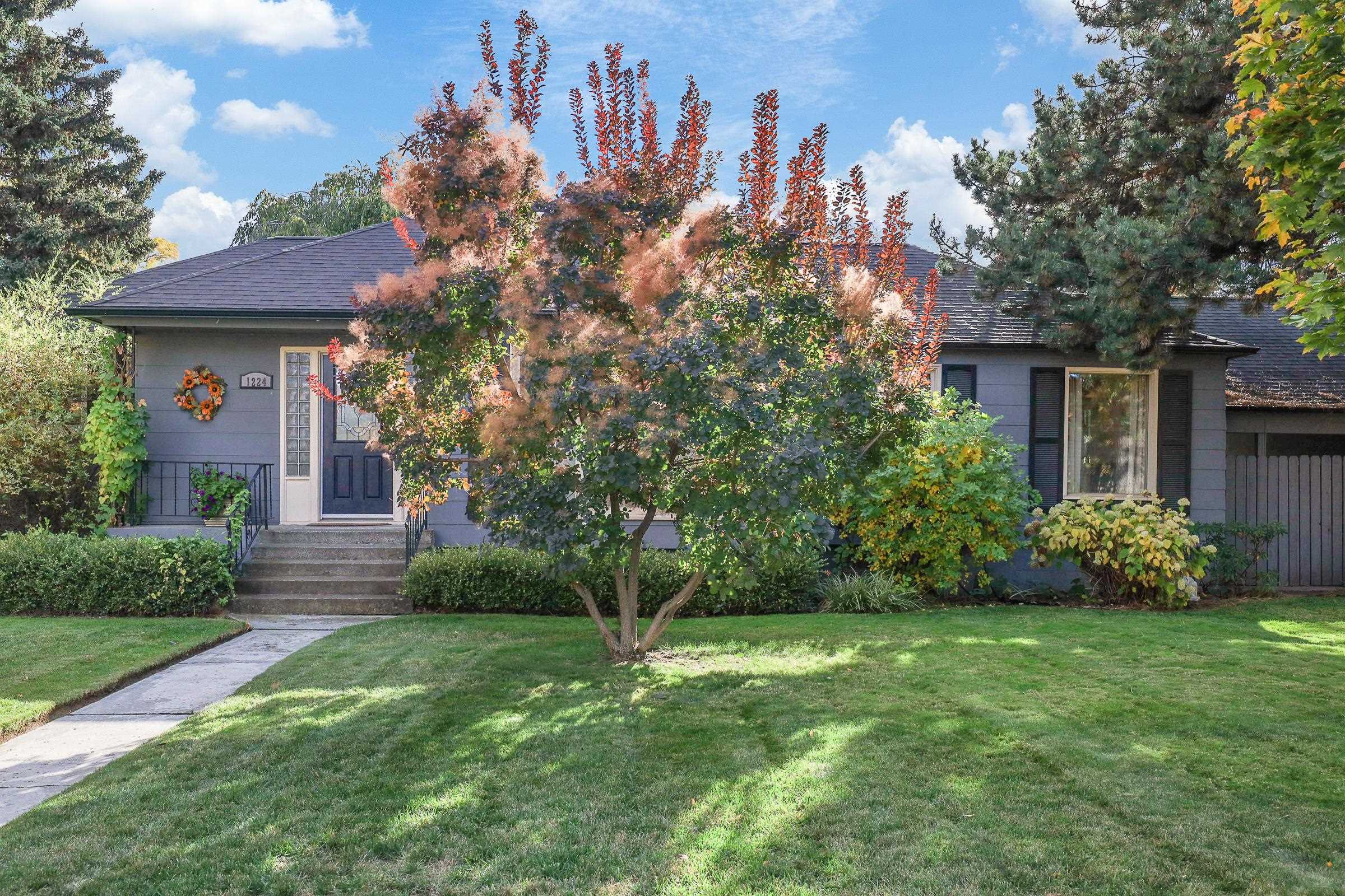Spokane, Washington, 99203, United States, 4 Bedrooms Bedrooms, ,3 BathroomsBathrooms,Residential,For Sale,1827628