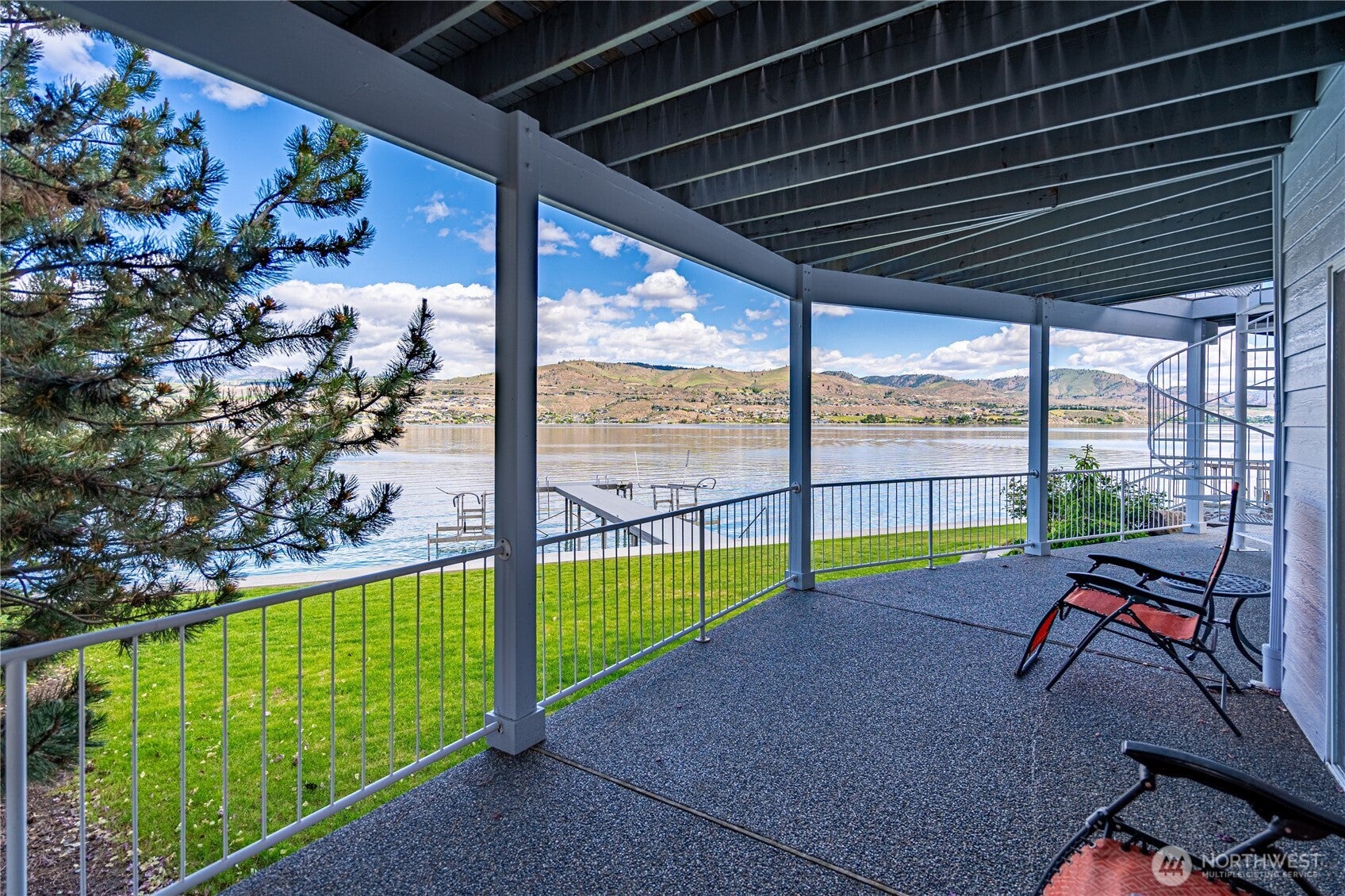 Chelan, Washington, 98816, United States, 3 Bedrooms Bedrooms, ,3 BathroomsBathrooms,Residential,For Sale,1827757