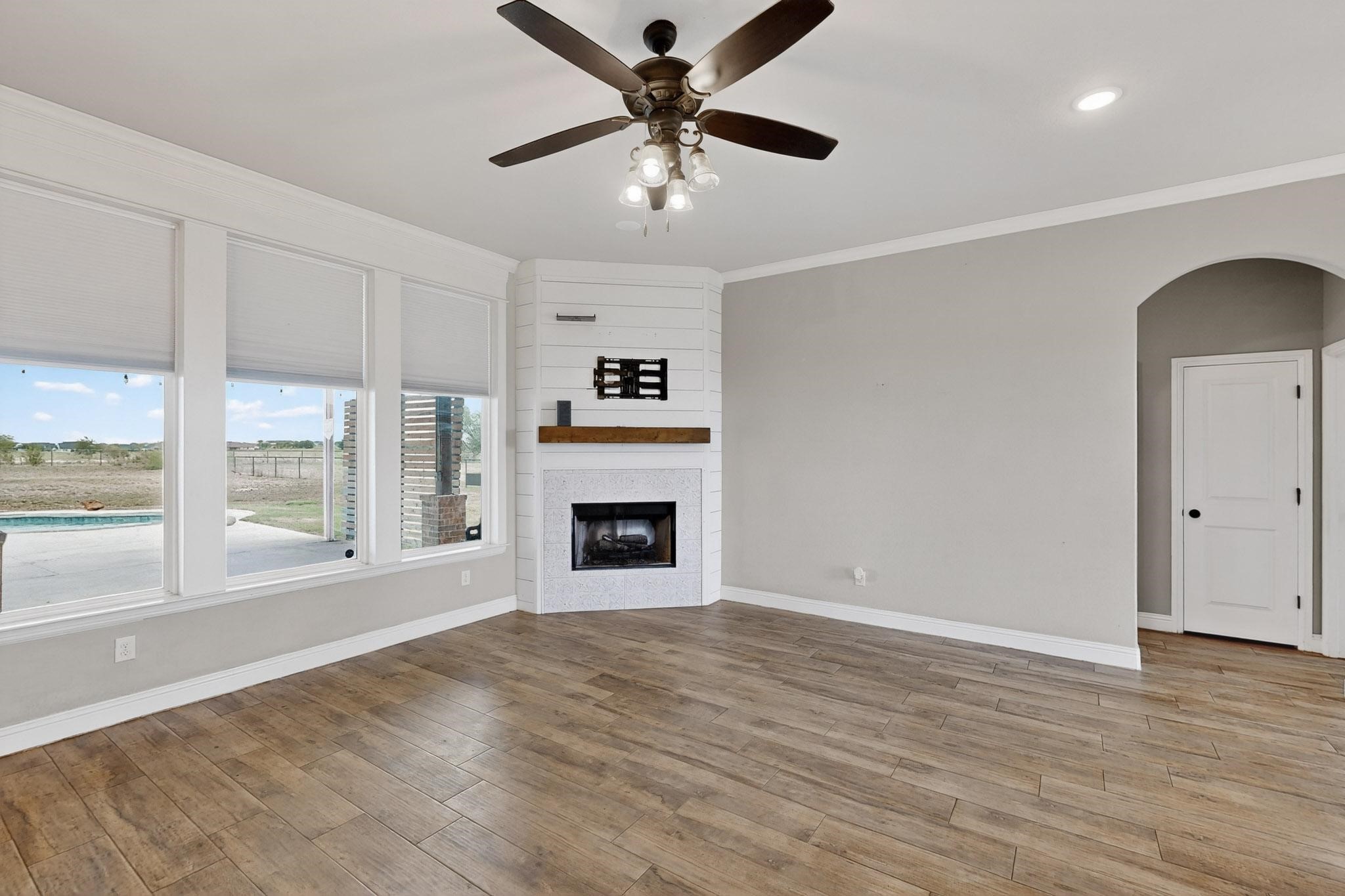 Godley, Texas, 76044, United States, 4 Bedrooms Bedrooms, ,3 BathroomsBathrooms,Residential,For Sale,1956819