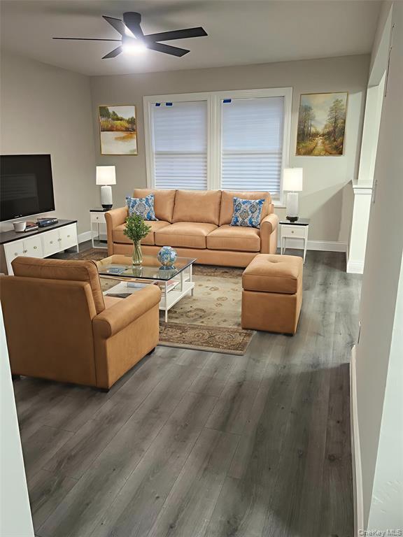 Central Islip, New York, 11722, United States, 3 Bedrooms Bedrooms, ,2 BathroomsBathrooms,Residential,For Sale,1971303