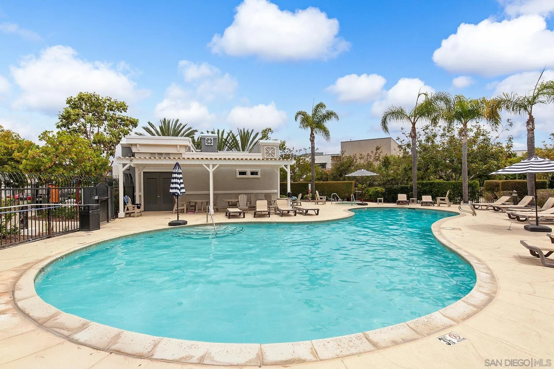 San Diego, California, 92106, United States, 2 Bedrooms Bedrooms, ,3 BathroomsBathrooms,Residential,For Sale,1919740