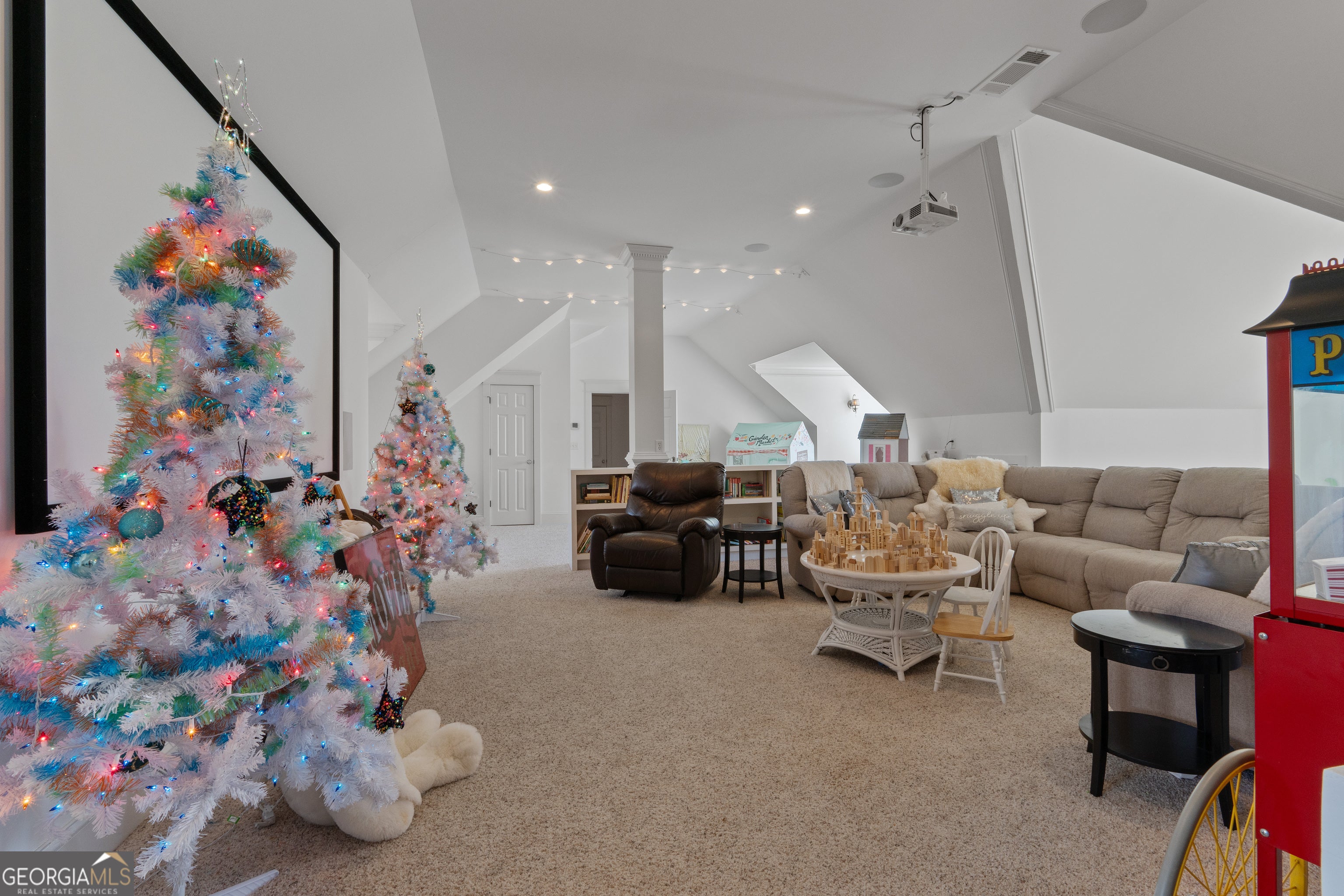 Roopville, Georgia, 30170, United States, 5 Bedrooms Bedrooms, ,5 BathroomsBathrooms,Residential,For Sale,2014555