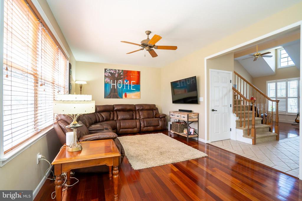 Monmouth Junction, New Jersey, 08852, United States, 4 Bedrooms Bedrooms, ,3 BathroomsBathrooms,Residential,For Sale,1869569