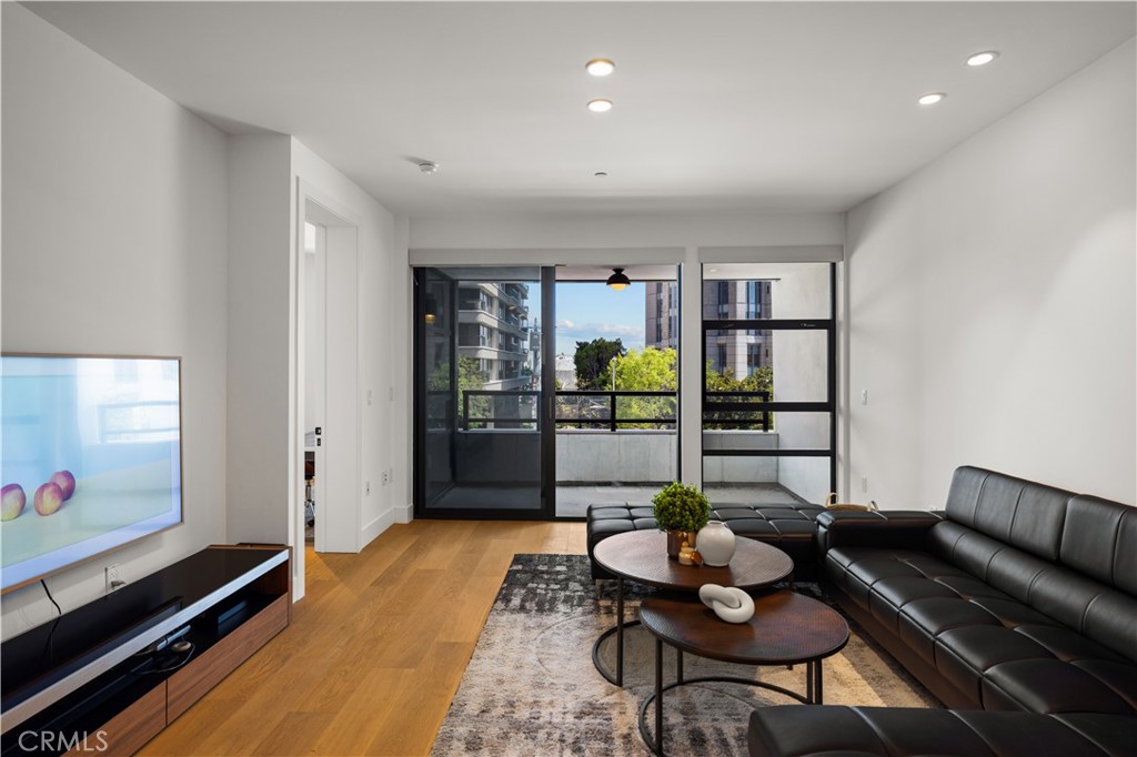 Los Angeles, California, 90024, United States, 2 Bedrooms Bedrooms, ,2 BathroomsBathrooms,Residential,For Sale,1746972
