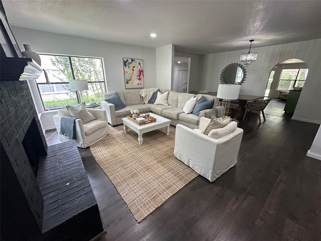 Fort Worth, Texas, 76107, United States, 3 Bedrooms Bedrooms, ,2 BathroomsBathrooms,Residential,For Sale,1915443