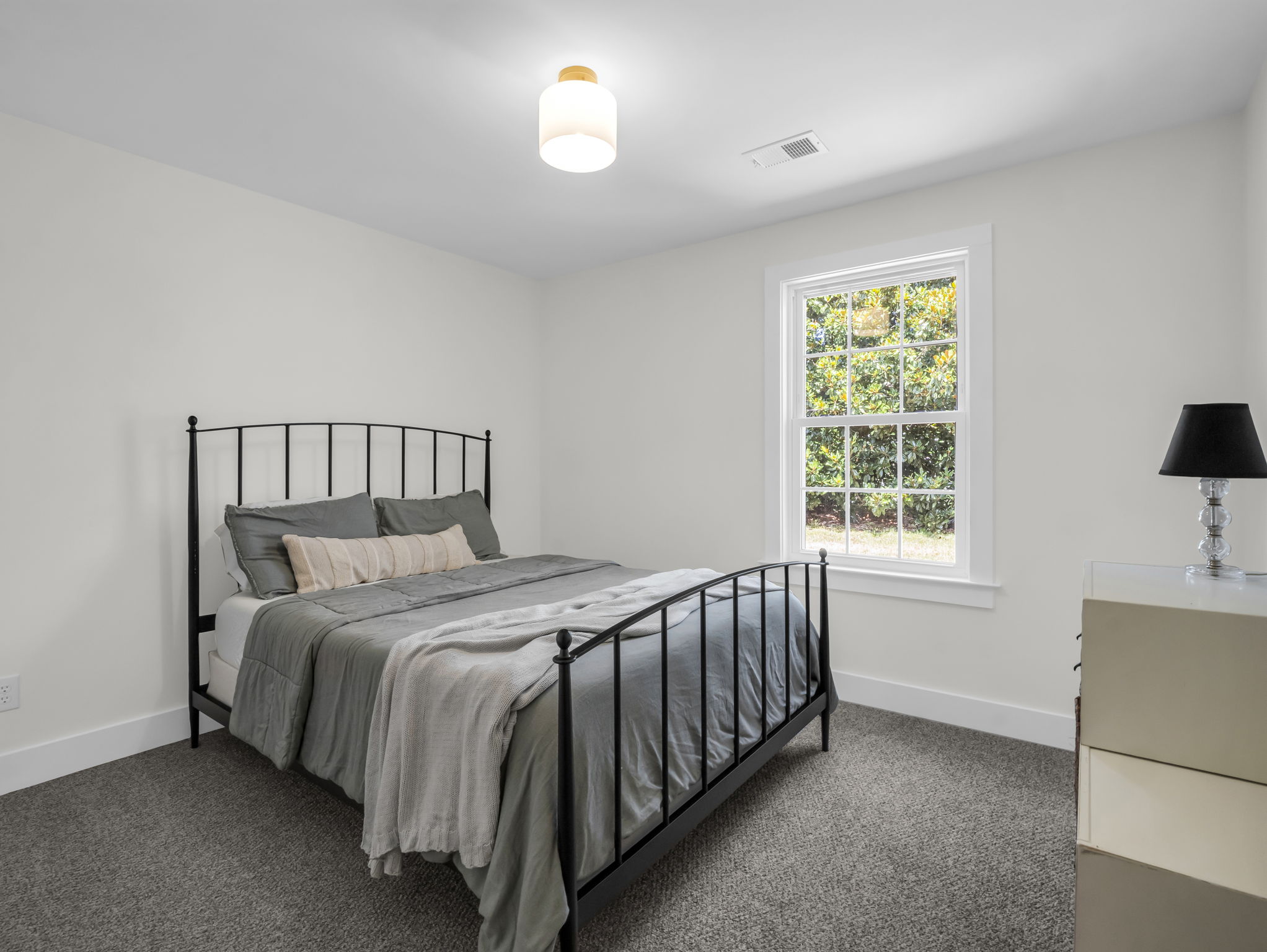 Tryon, North Carolina, 28782, United States, 3 Bedrooms Bedrooms, ,2 BathroomsBathrooms,Residential,For Sale,1927809