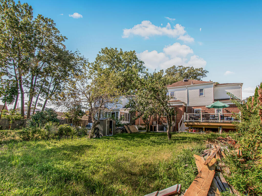 Yonkers, New York, 10704, United States, 4 Bedrooms Bedrooms, ,4 BathroomsBathrooms,Residential,For Sale,1977850