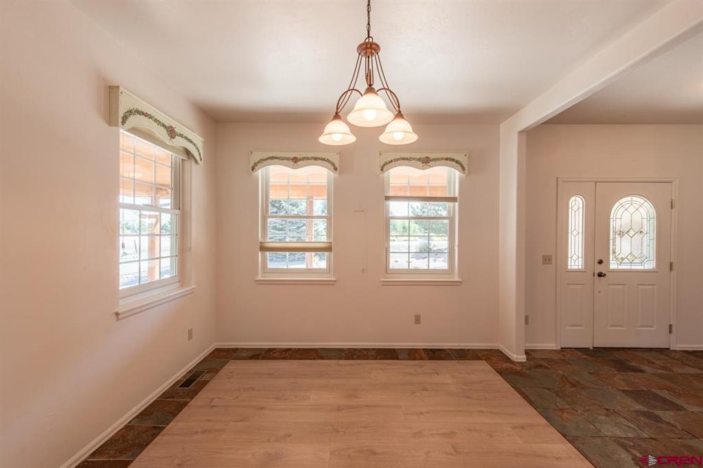 Montrose, Colorado, 81403, United States, 3 Bedrooms Bedrooms, ,2 BathroomsBathrooms,Residential,For Sale,1977225