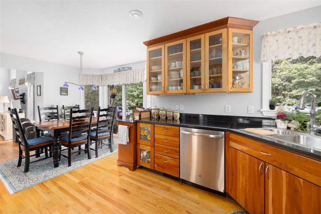 Richmond, Rhode Island, 02892, United States, 3 Bedrooms Bedrooms, ,4 BathroomsBathrooms,Residential,For Sale,1927379