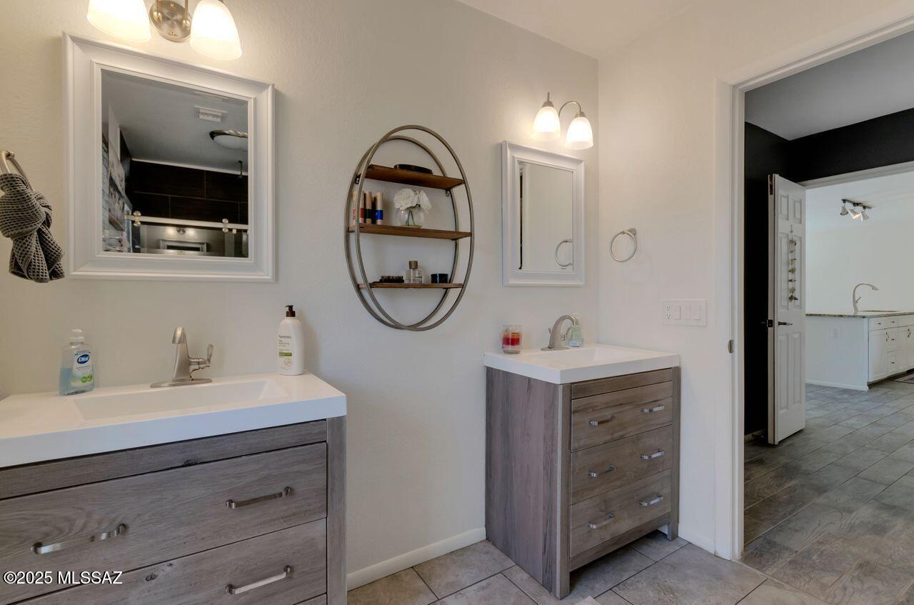 Tucson, Arizona, 85715, United States, 4 Bedrooms Bedrooms, ,2 BathroomsBathrooms,Residential,For Sale,1955495